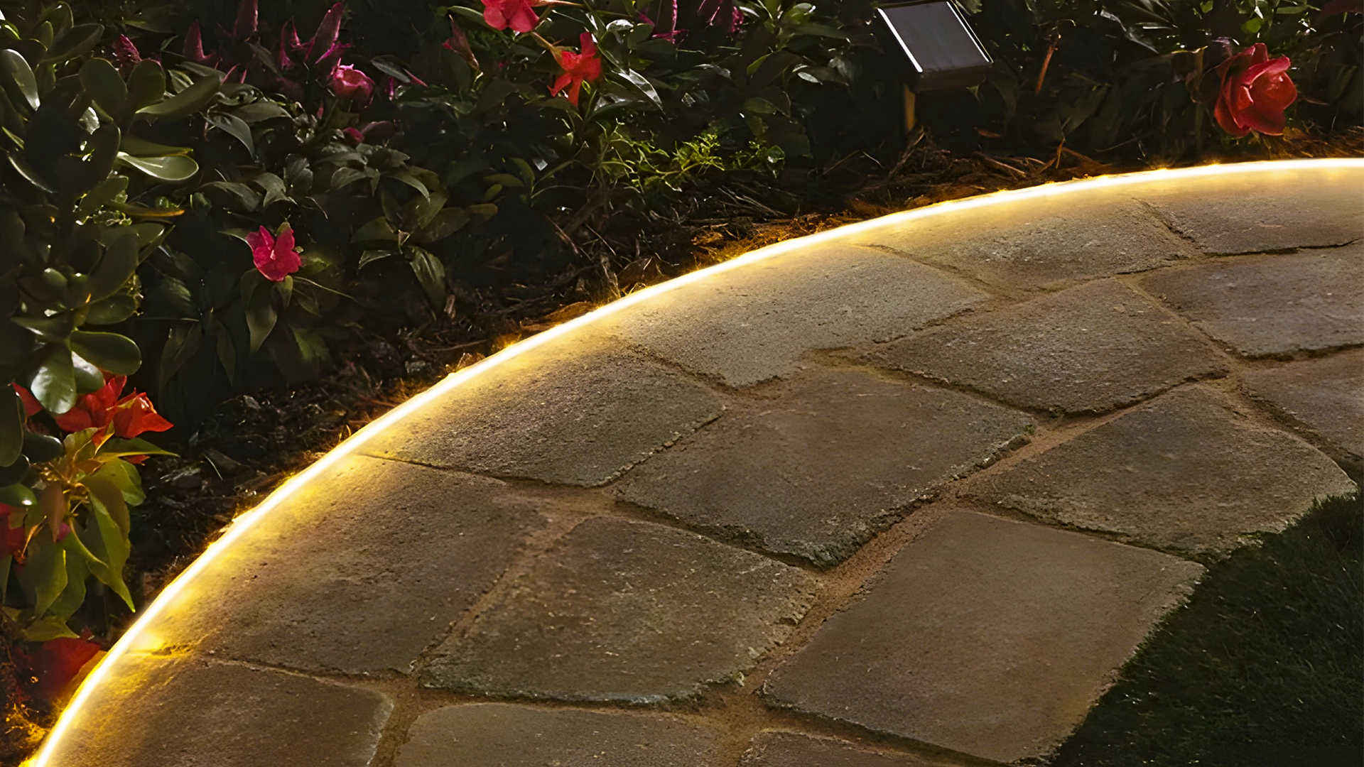 lighting path in Garden from PaneraLux
